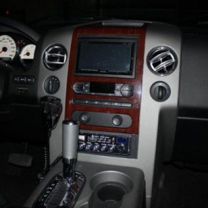 Cobra 29 Cb radio.
lets talk when off road